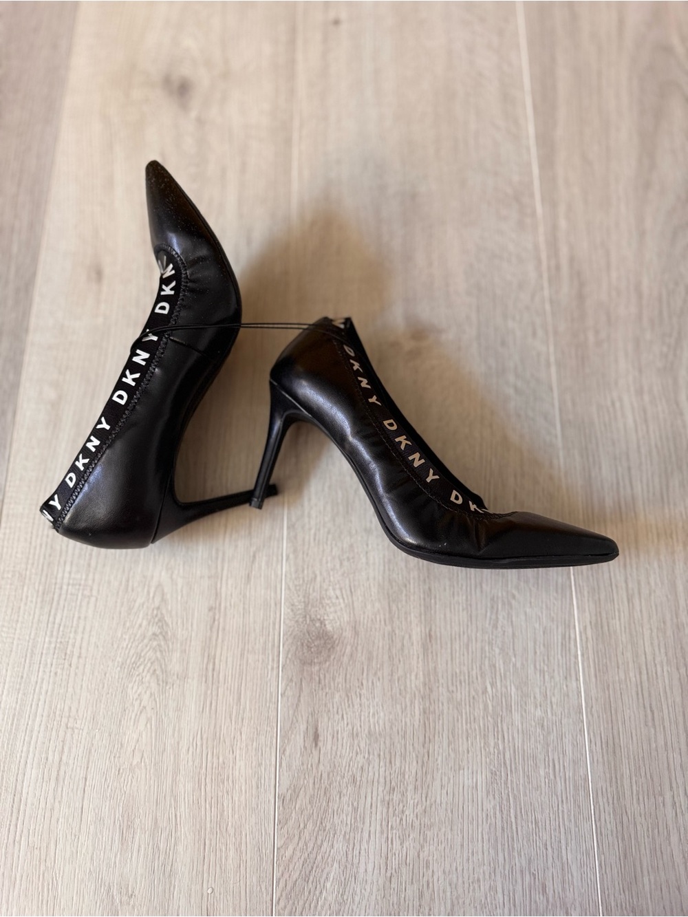 DKNY black heels new sz 7.5